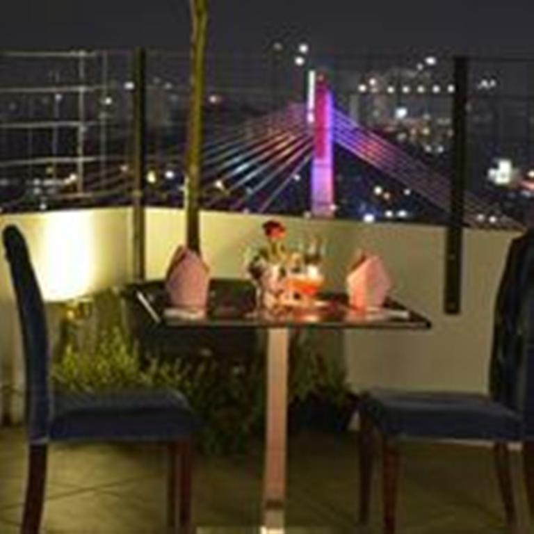 Serela Cihampelas By Kagum Hotels Bandung Exterior foto